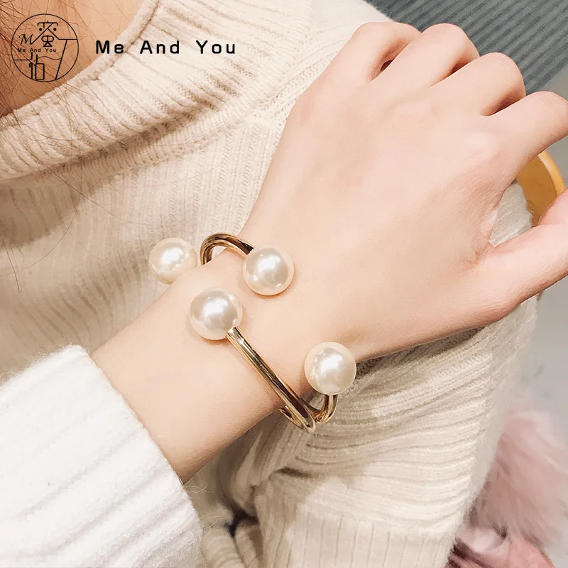 

Japanese and Korean fashion Pearl bracelet hipster exaggerated Joker spring bracelet clothes cuff with jewelry women