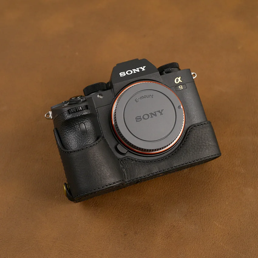 Black AYdgcam ручной работы из натуральной кожи чехол для камеры половина сумка для sony A7R4 A7 IV A7 Mark IV Ретро винтажный нижний чехол - Цвет: Black