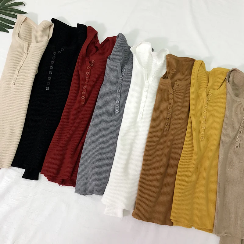 Пуловер женский трикотажный с треугольным вырезом | Женская одежда