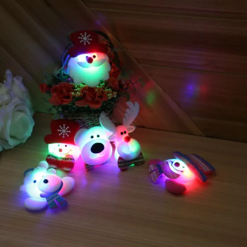 

Christmas Light Up Glowing Badge Santa Claus Bear Deer LED Flashing Brooch Pins Christmas Glow Party Supplies