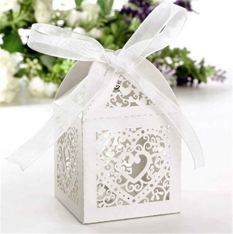 

20pcs/Set White Lot Love Heart Laser Cut Candy Box Candy Boxes to Wedding Party Wedding Baby Shower Party Favor 2