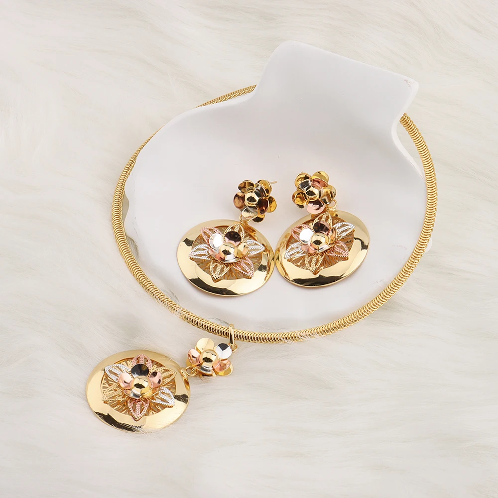 

New Fashion Flower Necklace Earring Set Gold Charm Choker Necklace Ear Studs Sets Women's Bohemian Weddings Jewelry Set