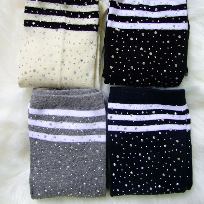 

New Autumn Winter Fashion Hot Drilling Women Stockings Black White Cotton Striped Stockings Cute College Style High Stockings
