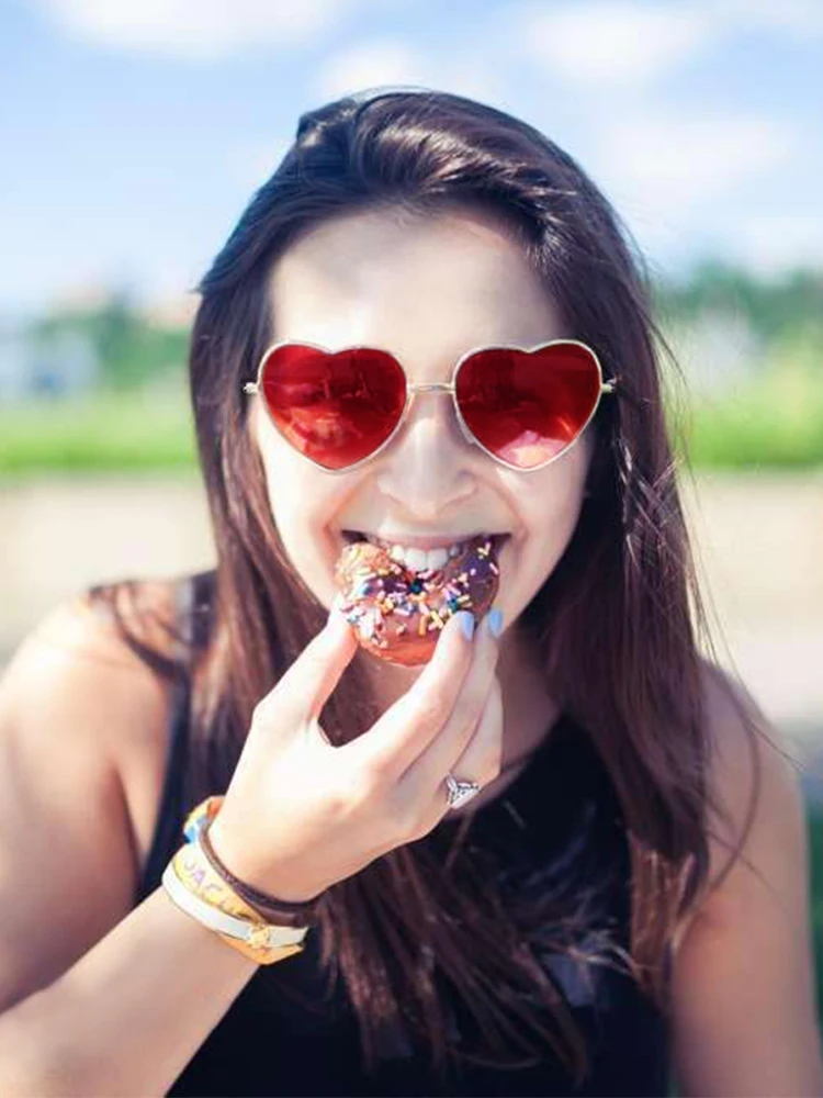 

Cat Eye Heart Shaped Sunglasses Women Metal Frame UV400 Sunglasses Female Brand Designer Retro Women Sunglasses