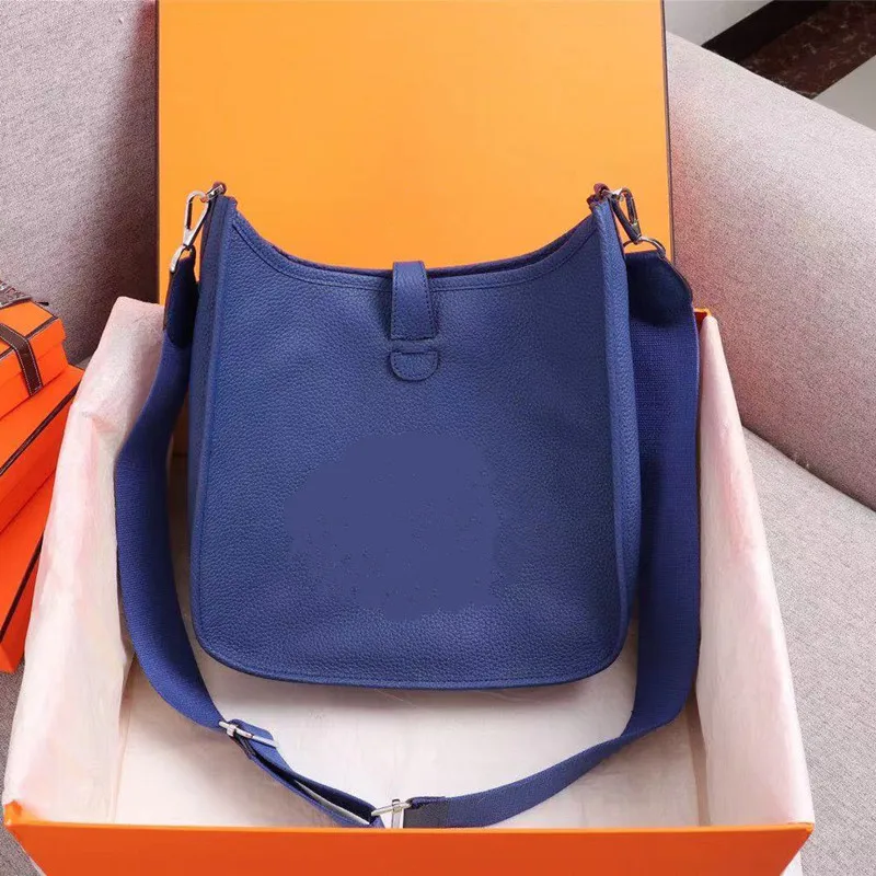 

2021 New luxury women's bag Top quality calfskin independent original designer top quality one shoulder crossbody bag. Free ship