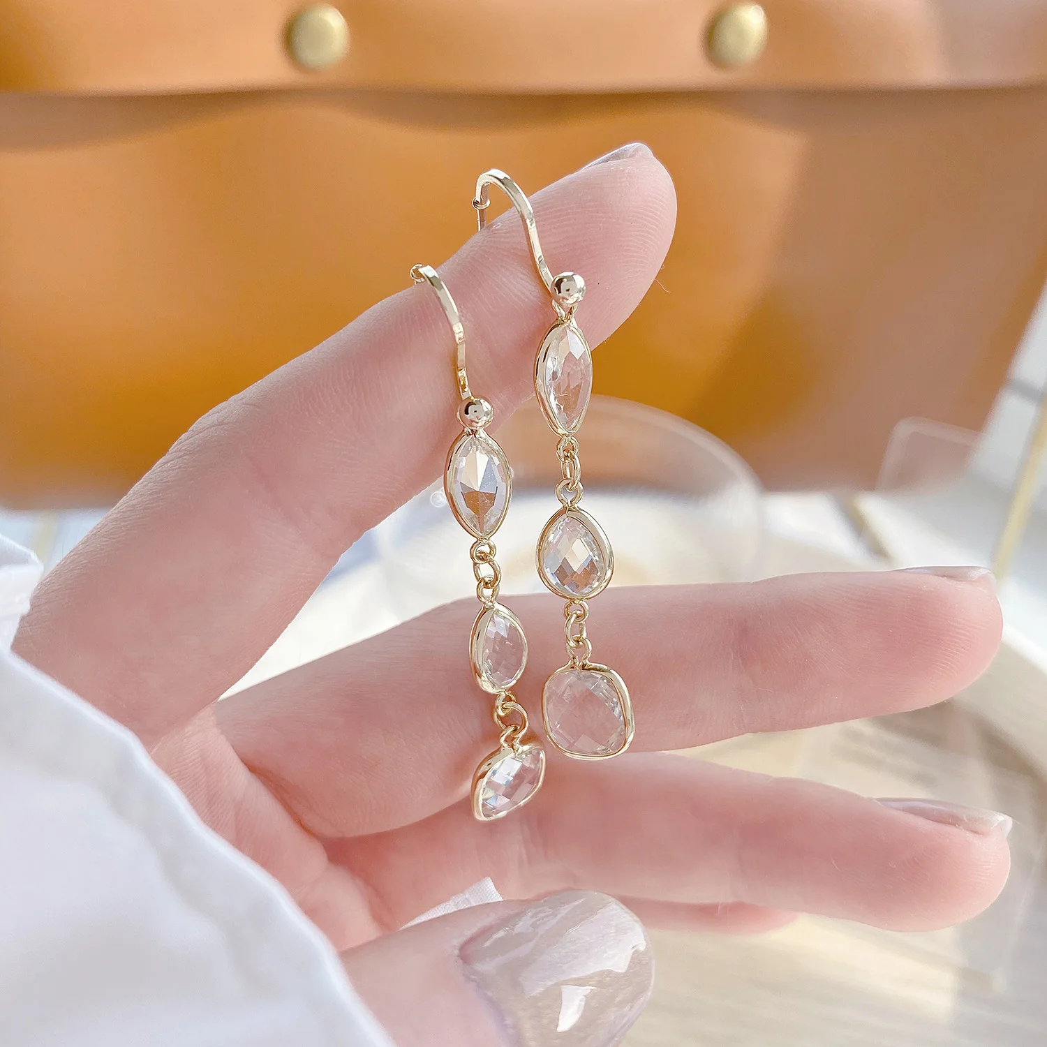 

Luxury 14K Real Gold Transparent Crystal Design Water Drop Long Stud Earrings for Women Cubic Zircon ZC Earrings