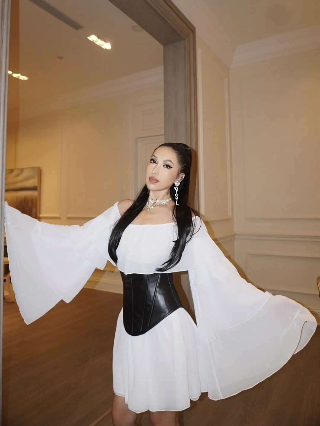 

Sexy Bodycon Short Dress Off Shoulder Long Sleeve Two Pieces Mini Dress For Women Ruffles Mesh Club Celebrity Runway Party Dress