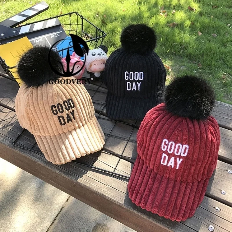 

Детская шапка бейсбольная кепка с имитацией меха енота шапка с утиным языком Корейская шапка принцессы Вельветовая шапка с вышитыми буквам...