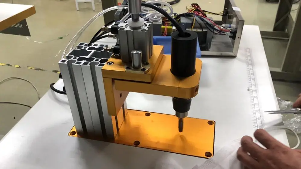 

Ear loop attached machine Mask Machine