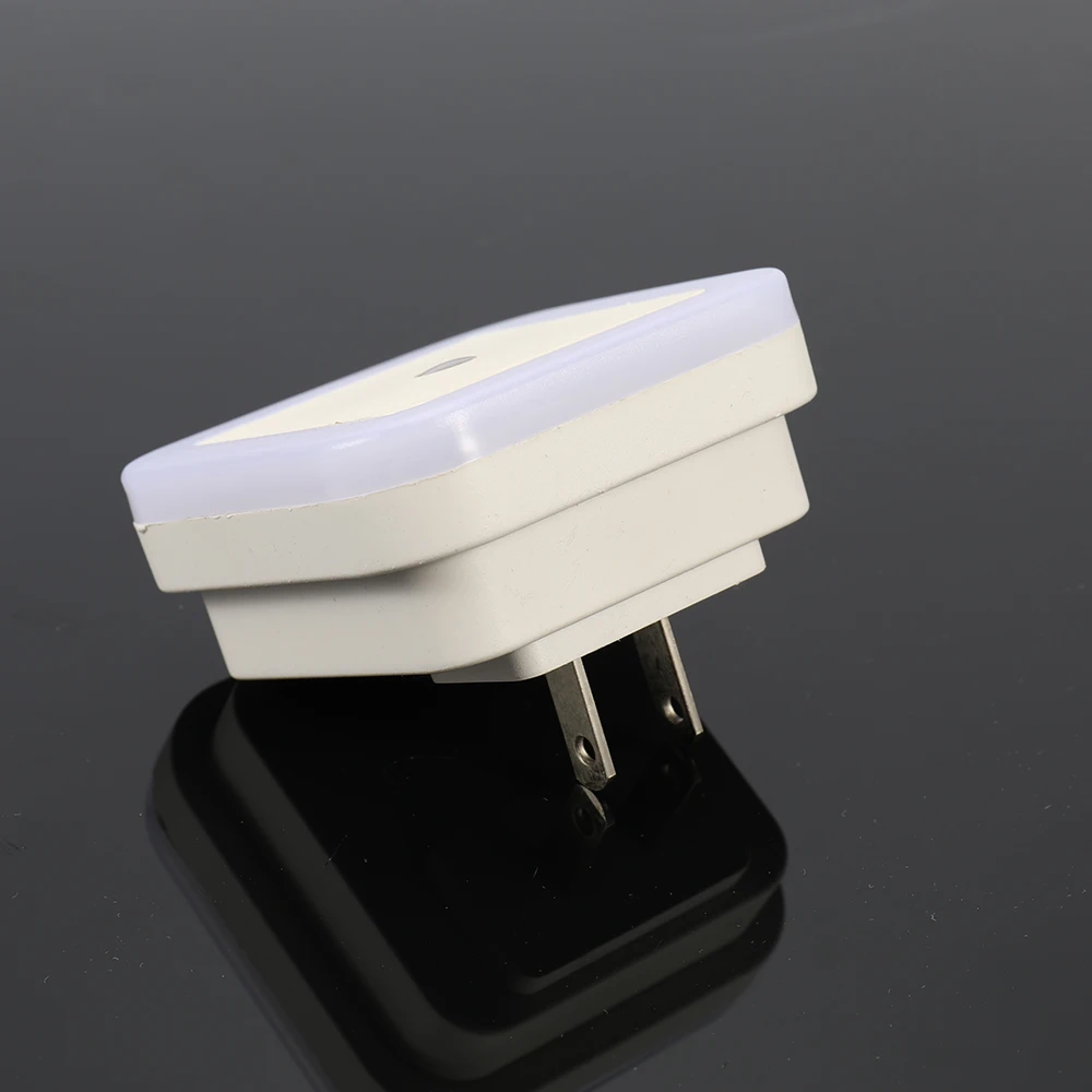 Интеллектуальный подключаемый энергосберегающий светодиодный ночсветильник с