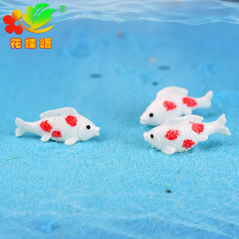 Мини Золотая белая трава карп рыба золотая рыбка модель маленькая фигурка