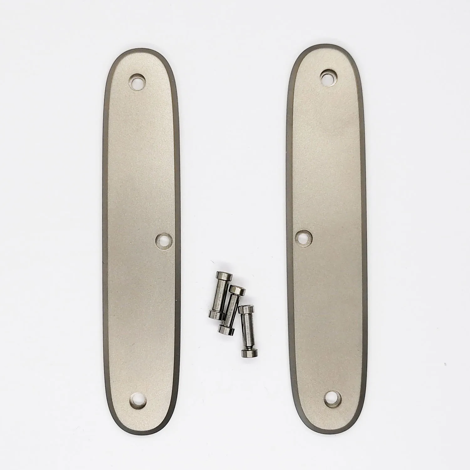 

Сделанные на заказ весы TC4 из титанового сплава для швейцарского армейского ножа 93 мм