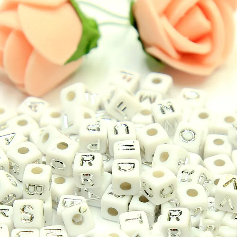 

Wholesale 5400pcs 5*5mm White Black Blank English Letters Printing Big Hole Square Cube Acrylic Alphabet Jewelry Beads Spacers