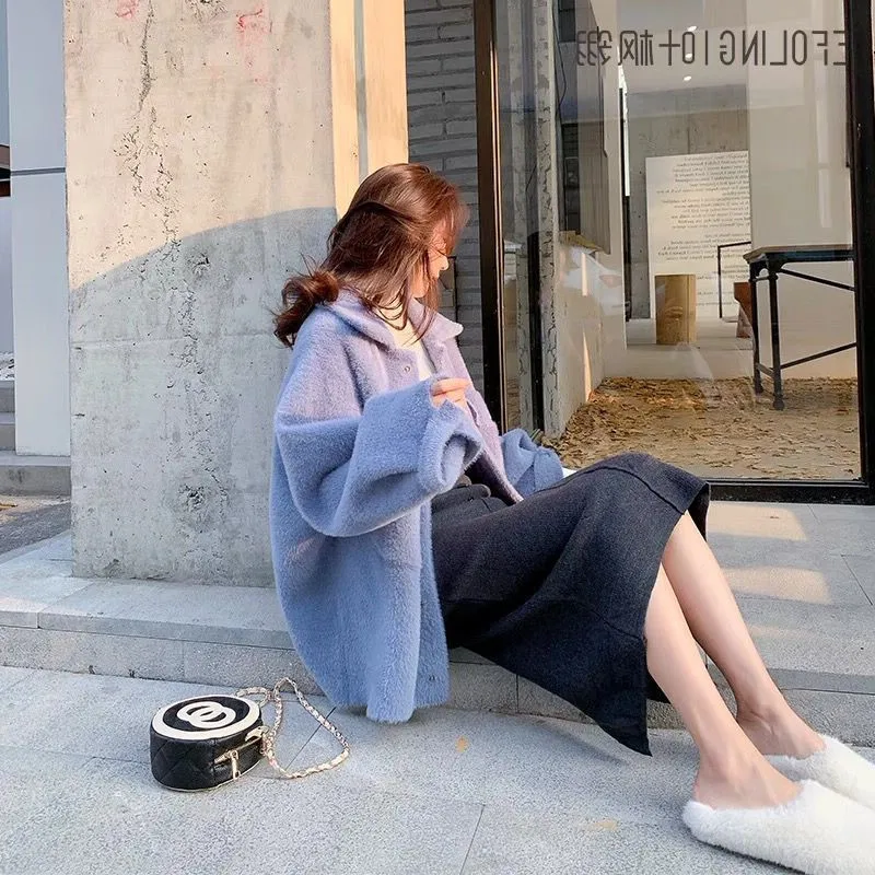 

2020 New Women Wool Blends Autumn And Winter Coat New Fashion Temperament Fluffy Jacket Loose Temperament Retro Outwear Female