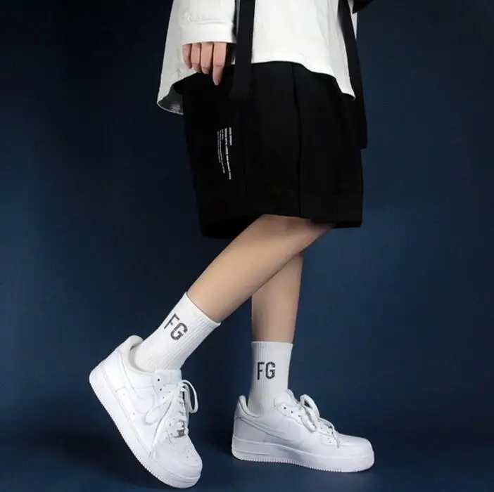 

2021 New Socks Man Letter Socks Fashion Crew Sports Letter Embroidery Trend Hip Hop Cotton Socks 3 Pairs/box