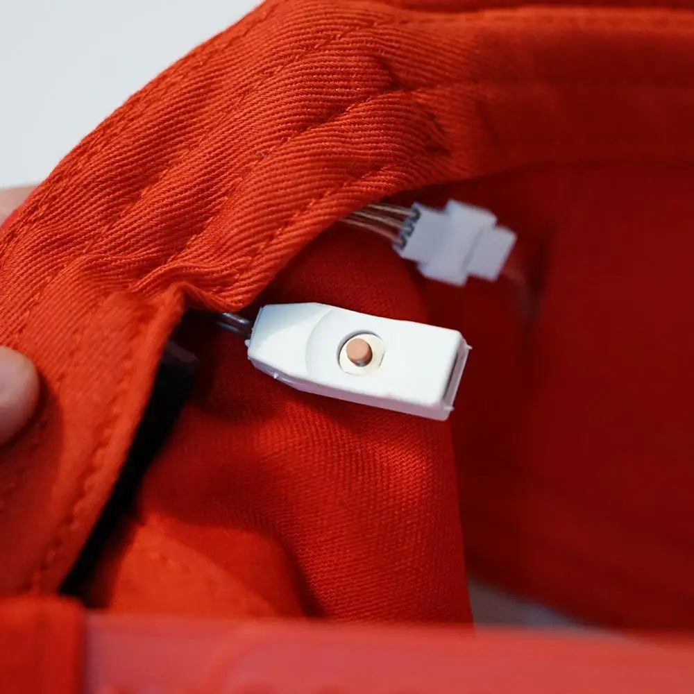 Черный красный цвет светодиодный дисплей кепка светящаяся шляпа модная