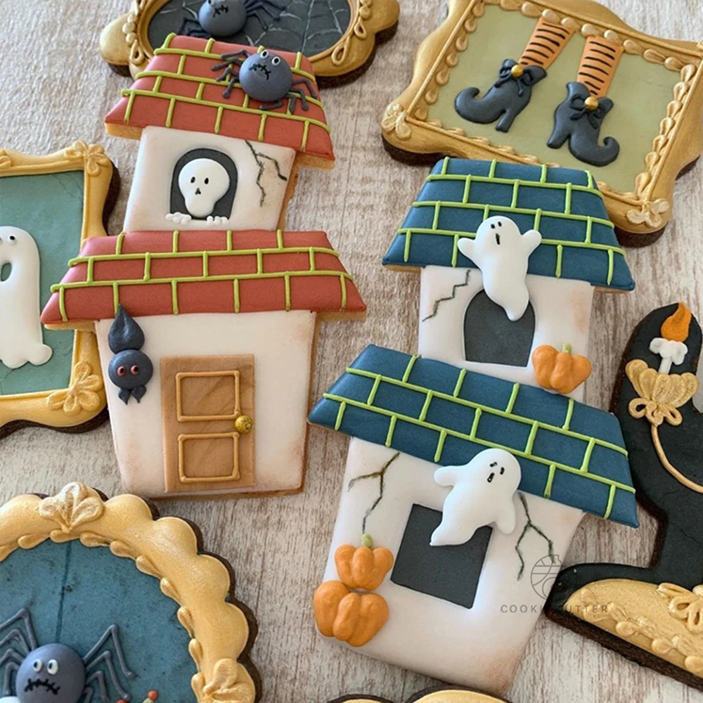 

1Pcs Halloween Haunted House Icing Cookie Mold Baking Cookie Mold