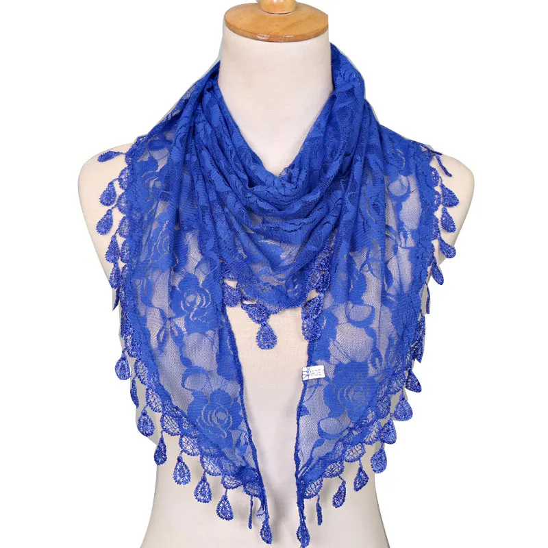 Женский кружевной шарф однотонный треугольный с кисточками тонкий прозрачный