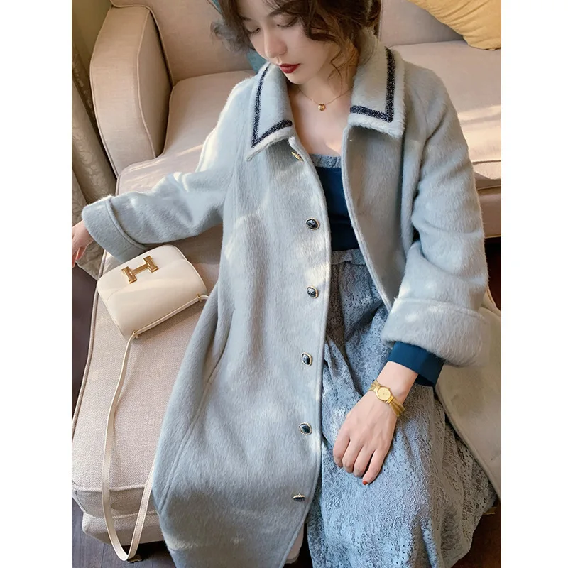 

How to wear a long woolen coat in Hepburn style four-color woolen coat "Glass Gem" Fall/Winter 2020