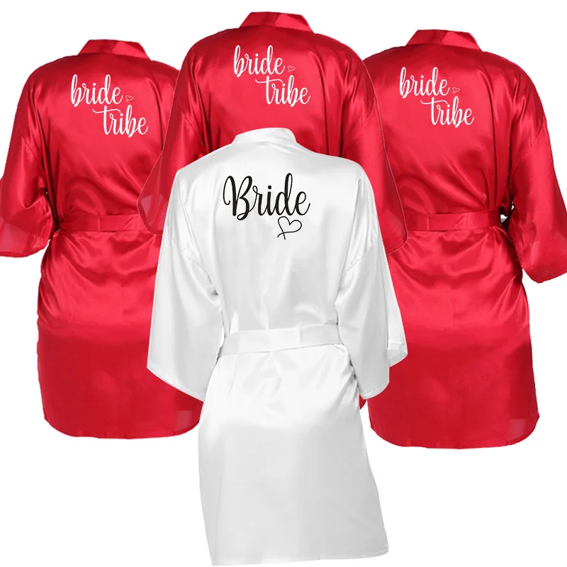 

Атласный халат для невесты, надпись «Bride TRIBE», женская пижама с принтом, халат, пижама-кимоно, банный халат, ночная рубашка для свадебной вече...
