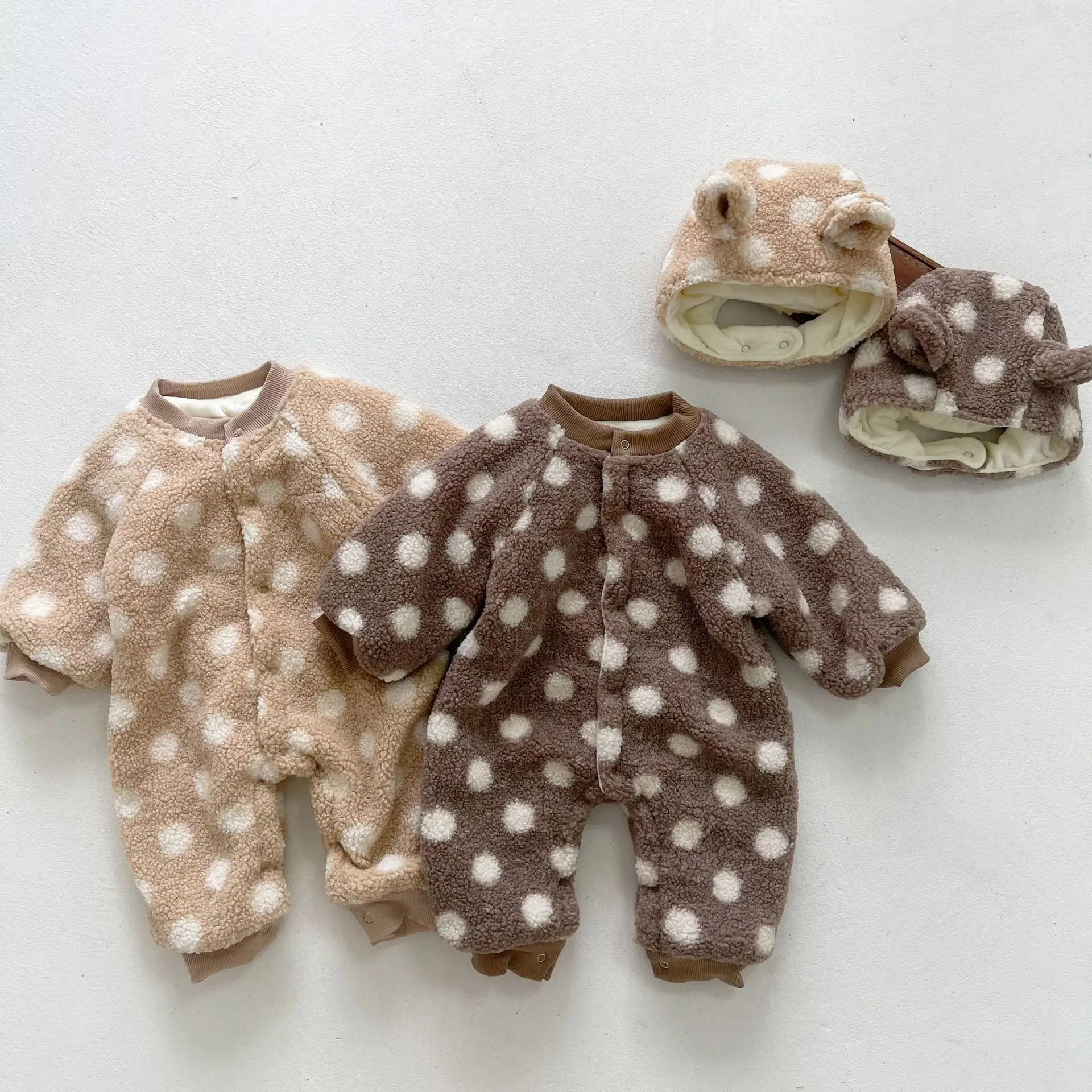 

Осенне-зимняя одежда для маленьких девочек и мальчиков, комбинезон с длинным рукавом и шапка для новорожденных, бархатные боди для маленьки...