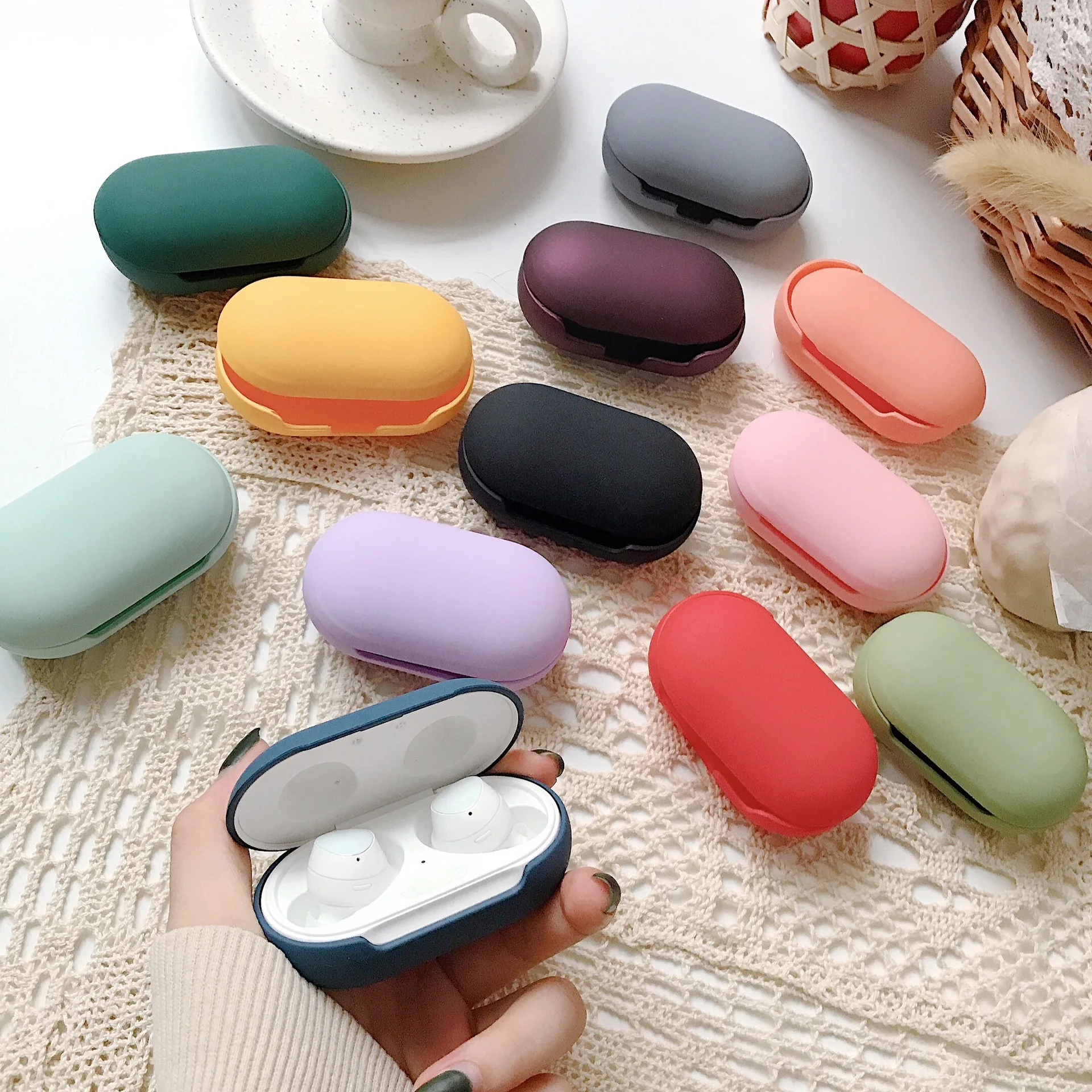 

Coloful Split Frosted PC Earphone Case For Samsung Galaxy Buds / Galaxy Buds+ Cover Charging Sleeve Wireless Earphone Cover