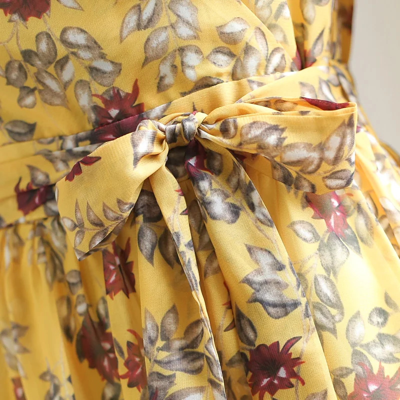 Платье летнее желтое шифоновое ТРАПЕЦИЕВИДНОЕ с V-образным вырезом и цветочным