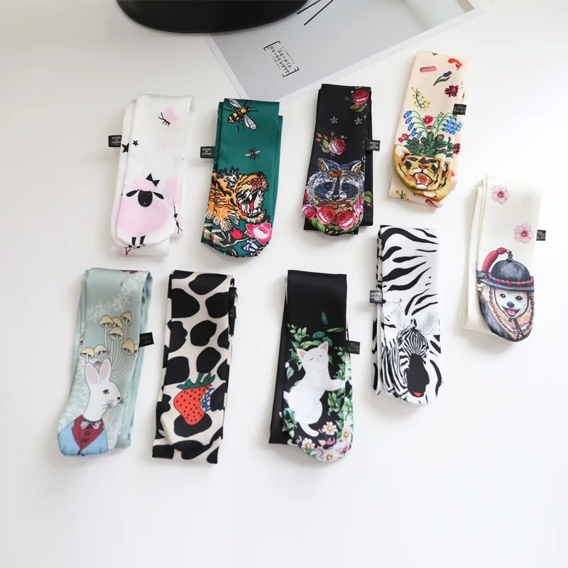 Японский шарф Принт с животными и героями из мультфильмов Шелковый для женщин