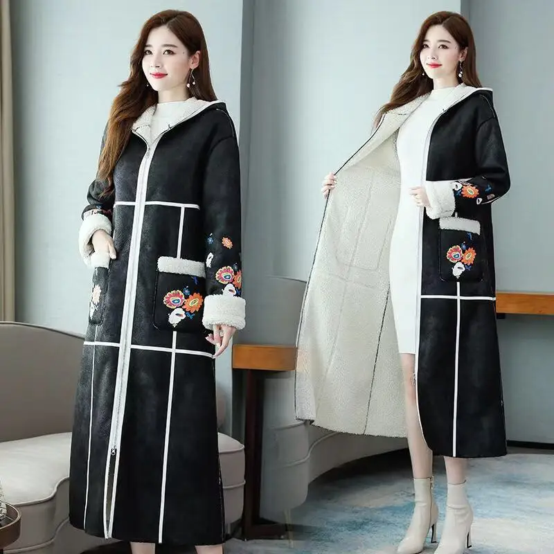 Женское пальто до колена с овчиной все в одном натуральным лицевым покрытием