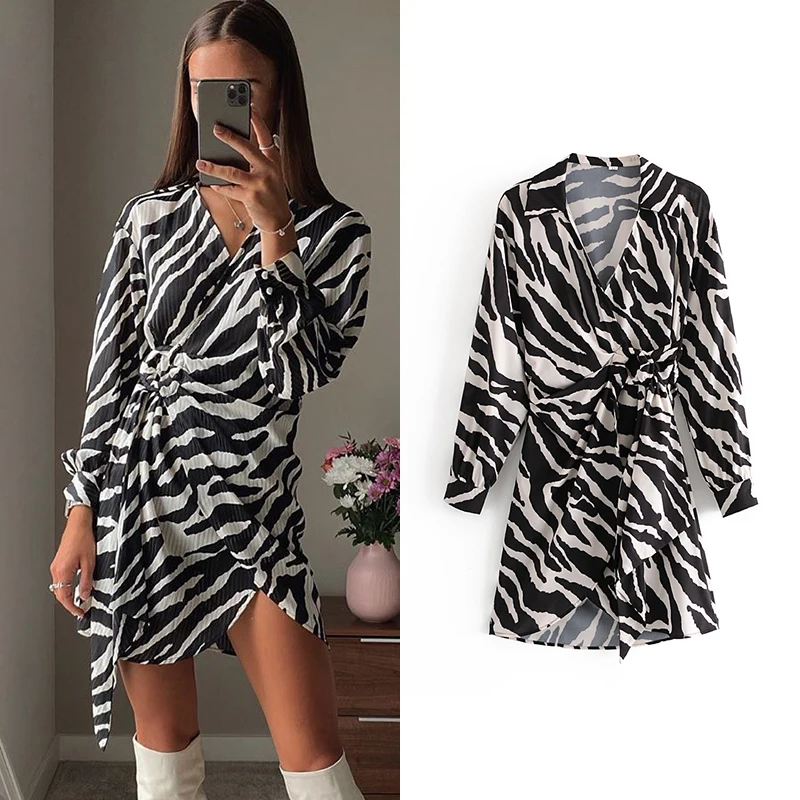 Платье-мини женское шифоновое в полоску с v-образным вырезом и поясом | Женская