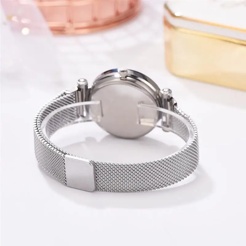 Новое поступление женские часы с магнитной пряжкой и сетчатым ремешком