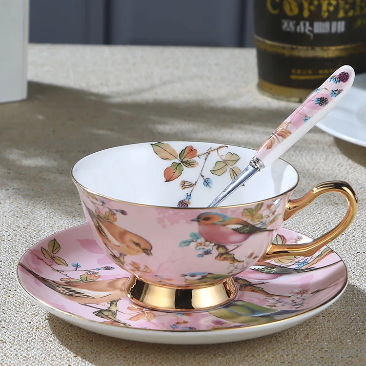 

European bone china coffee cup set creative ceramic Phnom Penh afternoon tea cup dish cup with spoon