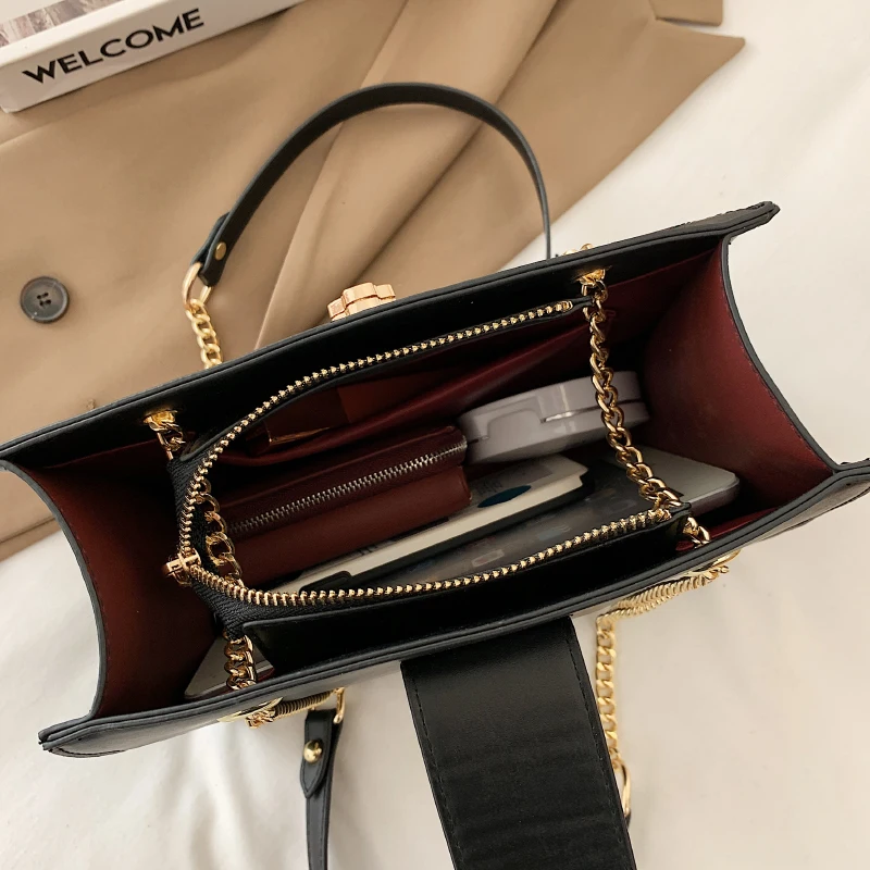 

Black Diamonds Lattice Tote Bag for Women 2020 Heart Rivet Shoulder Messenger Bag Square Leather Hasp Female Handbags Sacs Cabas