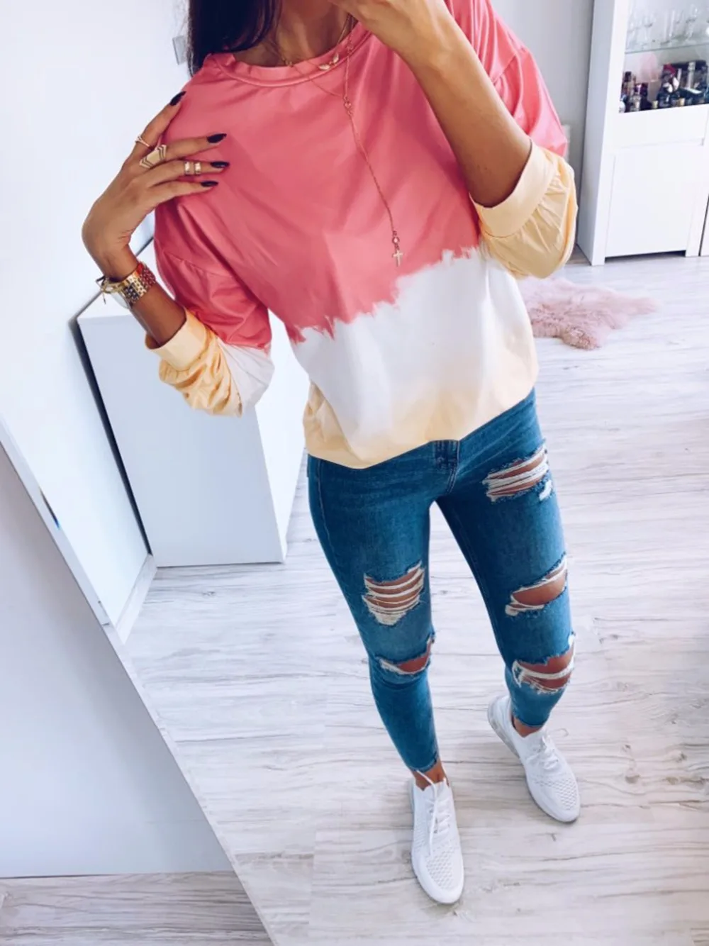 LZEQuella Women Autumn Winter Gradient Color Print Hoodies Sweatshirt Casual O Neck Long Sleeve Pullovers Female Tracksuit Top