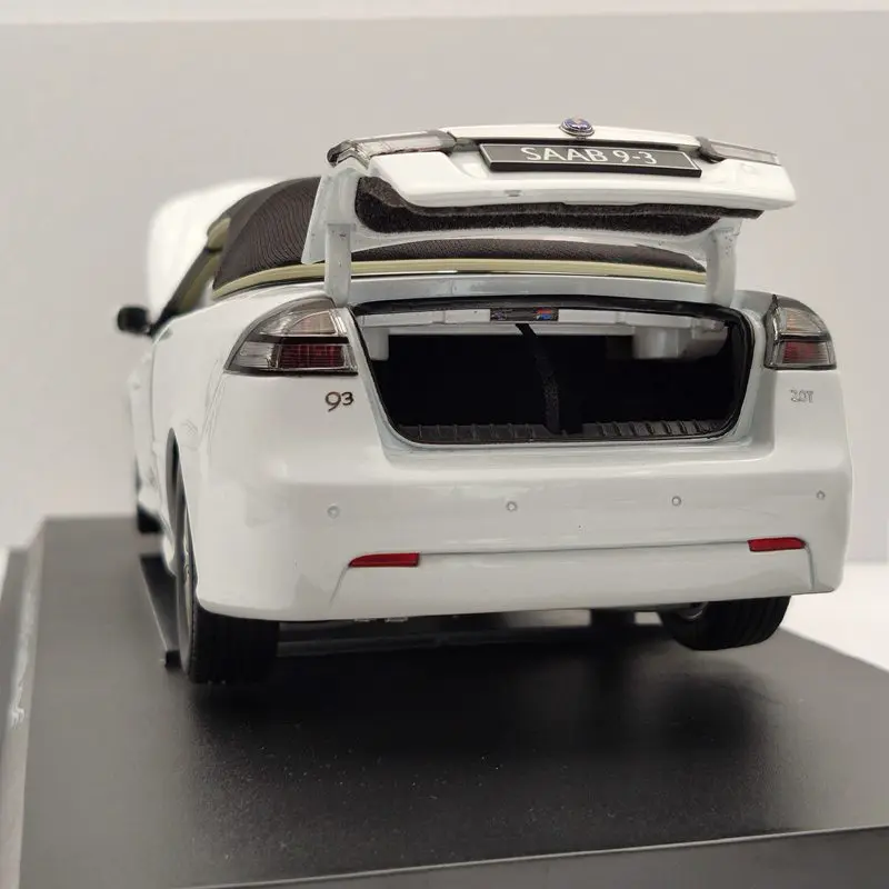 Оригинальный 1:18 для SAAB 93 9-3 Кабриолет спортивный автомобиль литья под давлением