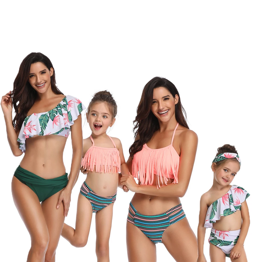 

Летний купальник, комплект одежды для мамы и дочки, бикини с кисточками, купальный костюм, пляжная одежда для отдыха, семейные одинаковые на...