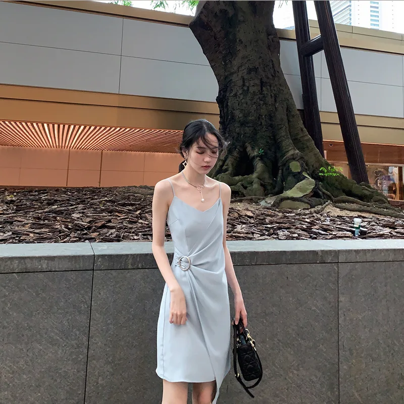 

Spring and Summer New Solid Temperament Commute Fit Medium Length Suspender Dress New V-neck Temperament Blue Irregular Dress