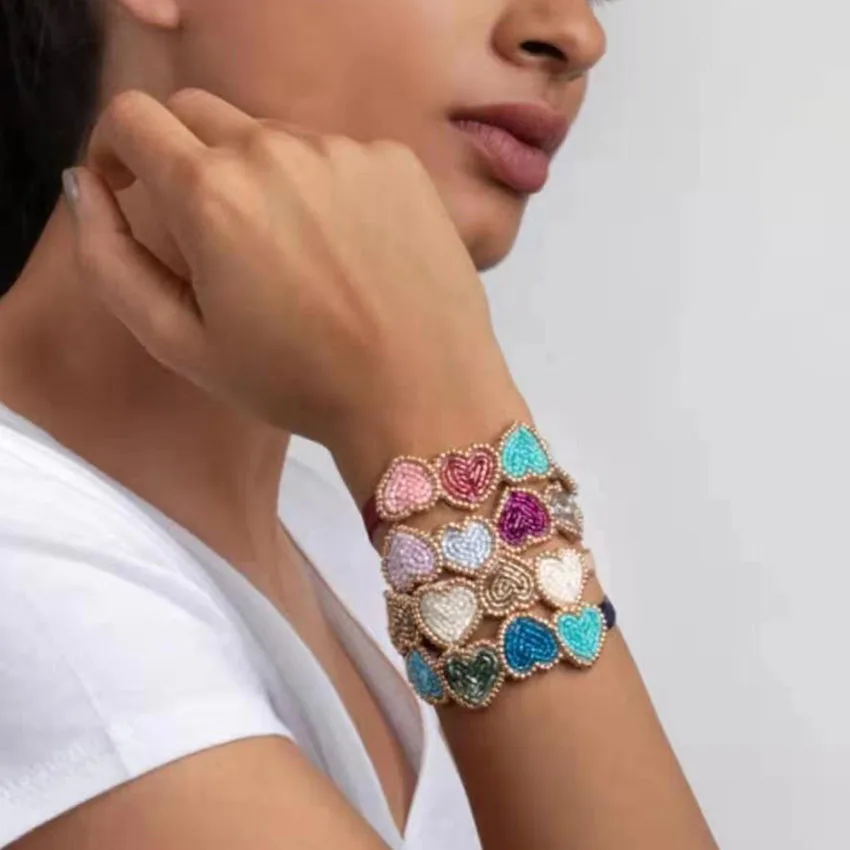 

Beautiful fashion temperament ladies bracelet Fashion temperament dance party travel commemorative rice beads bracelet 526