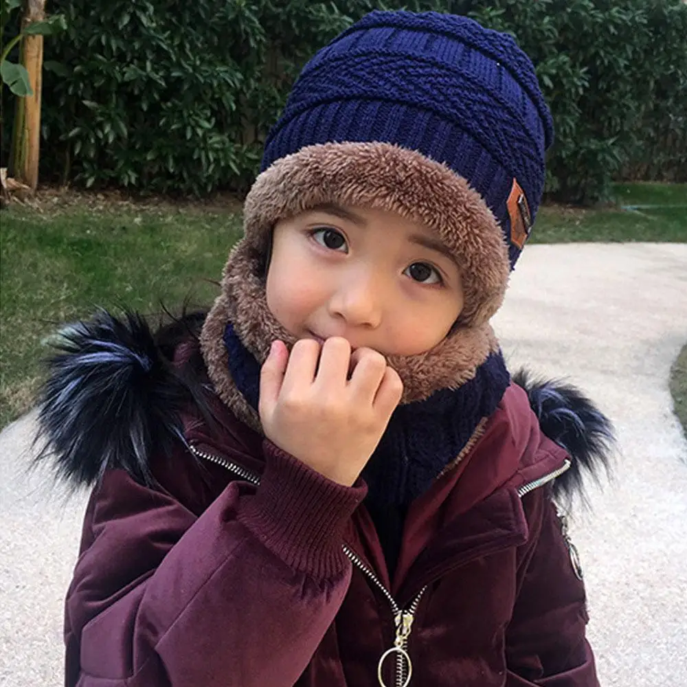 Зимняя детская теплая вязаная шапка и круглый шарф толстый 2 предмета флисовый