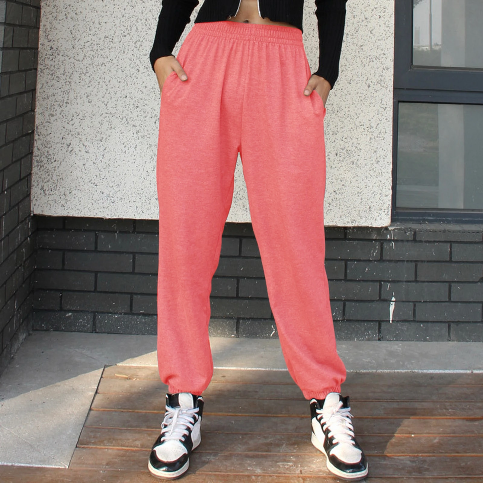 

Casual Elastic Waist Loose Sweatpant Women Spring New High Waist Solid Cargo Pants Female Loose Streetwear Elastic Trouser 2021