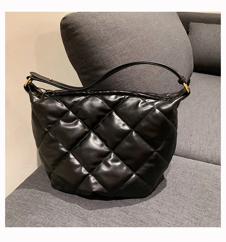 

Fashionable and Simple Portable Women's Bag 2021 New Shoulder Bag Rhomboid Embroidered Thread Crossbody All-match Dumpling Bag