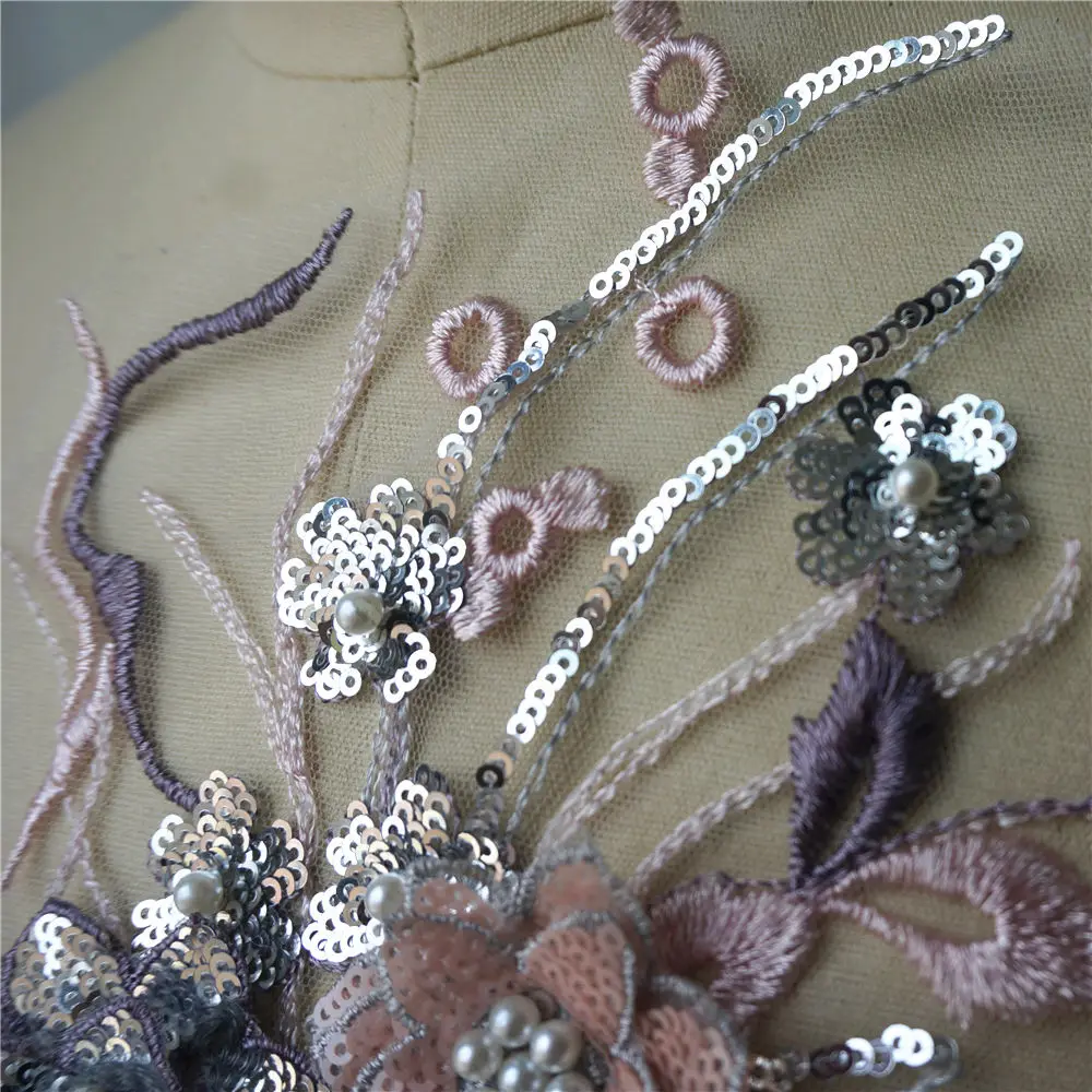 Кружевной 3D цветок розовый серебристый с блестками кисточками и вышитыми