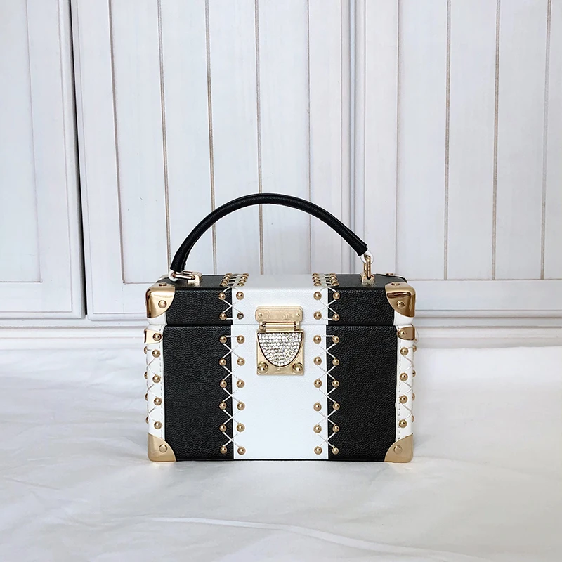 Женская сумка из искусственной кожи с заклепками модный корейский замок