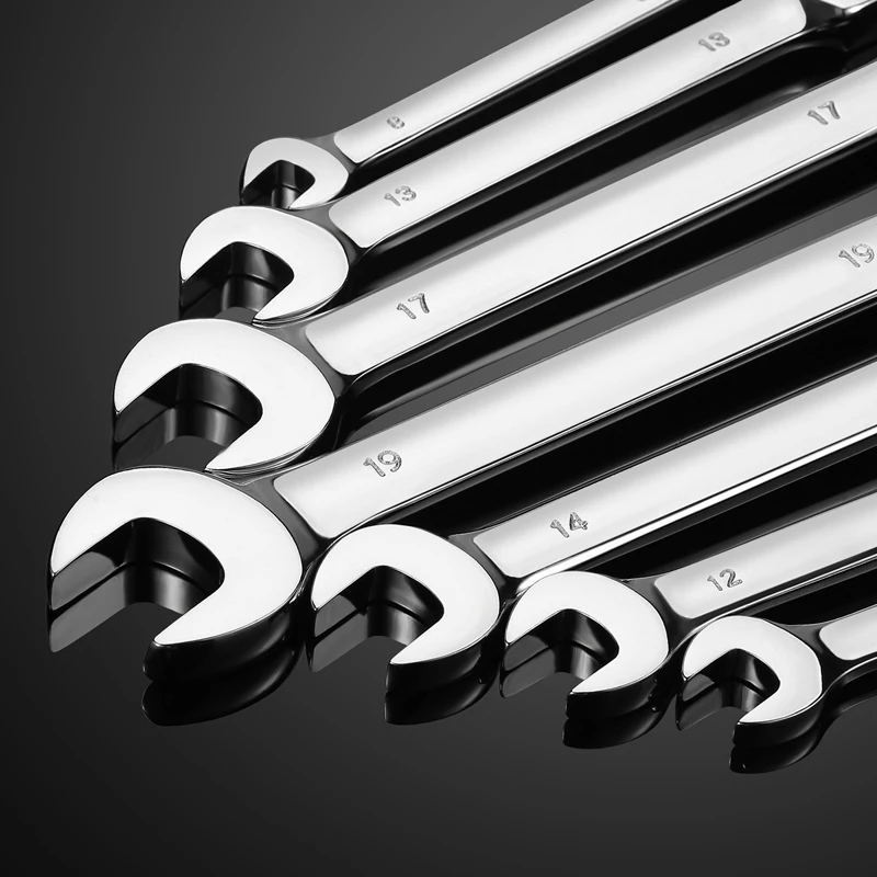 Набор комбинированных метрических ключей с храповым механизмом ручные