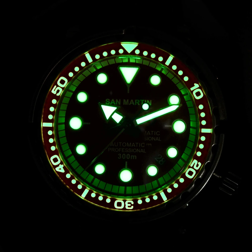 

San Martin TUNA NH35 Diver Men Automatic Watch Black Aging Stainless Steel 30Bar Waterproof Fluoro Rubber Sapphire Date Window