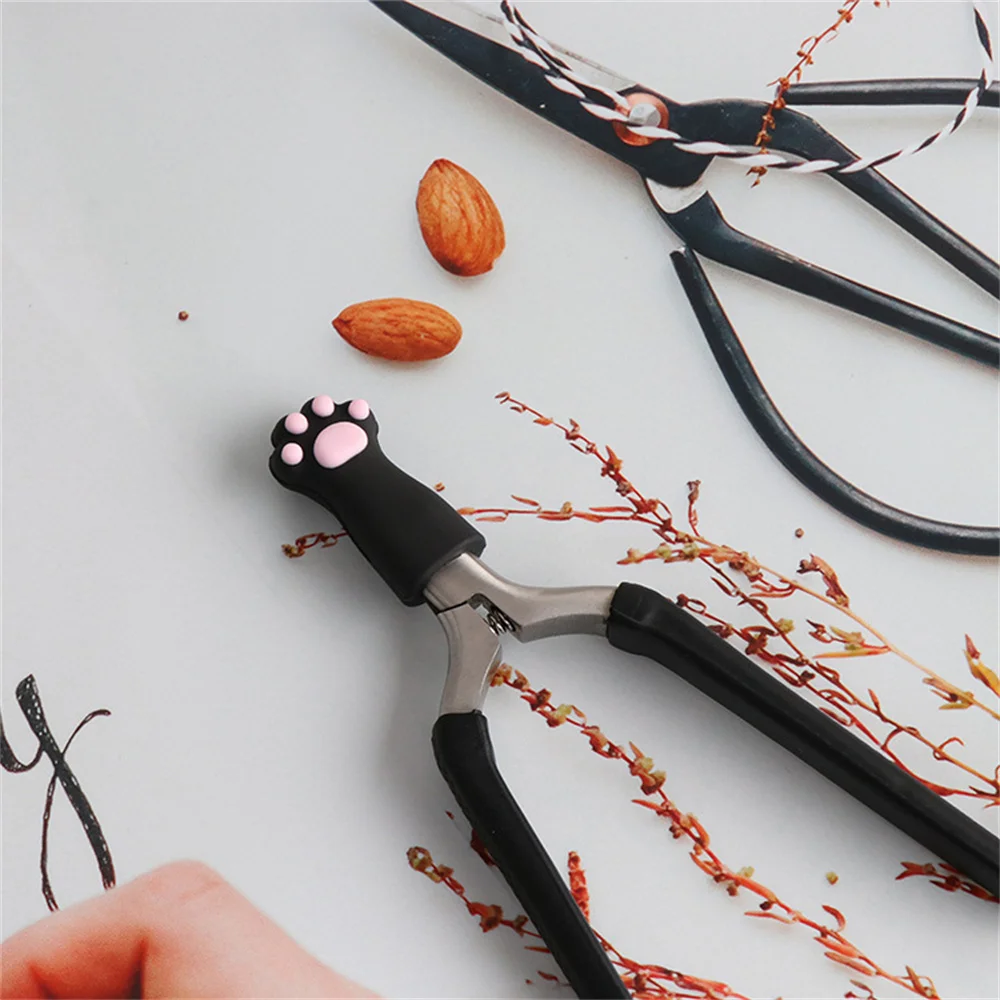 1x Nipper Cover Protective Sleeve For Nail Cuticle Scissors Manicure Pedicure Tools Dead Skin Tweezers Cap Cat Paw | Красота и