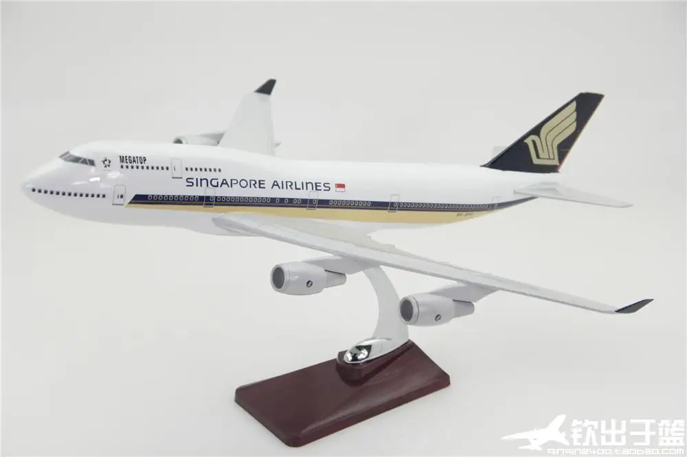 

47cm Boeing 747-400 Singapore Airlines Aircraft Model B747 Singapore Aviation Gift Decoration Resin Toys for Children Adults