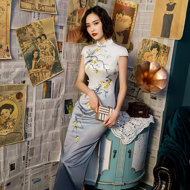 2020 Short Sleeve Summer Chinese Traditional Dress for Women Cheongsam Qipao Embroidery Vintage Print Qi Pao Vietmam Clothes |