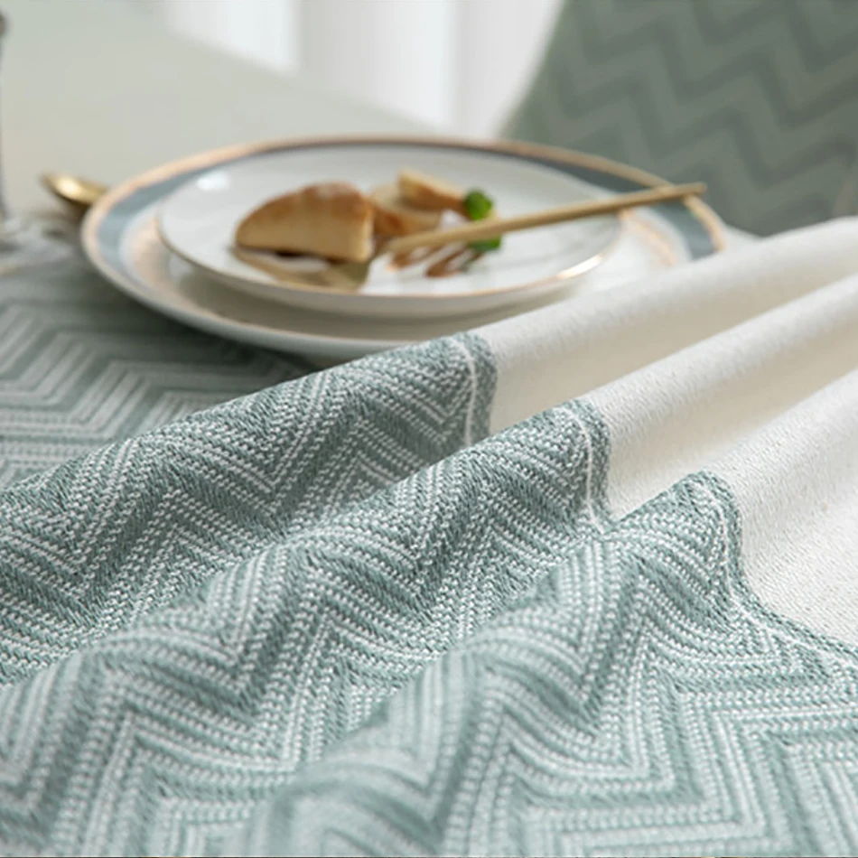 Скатерть с геометрическим рисунком волнистая кисточка полиэстер