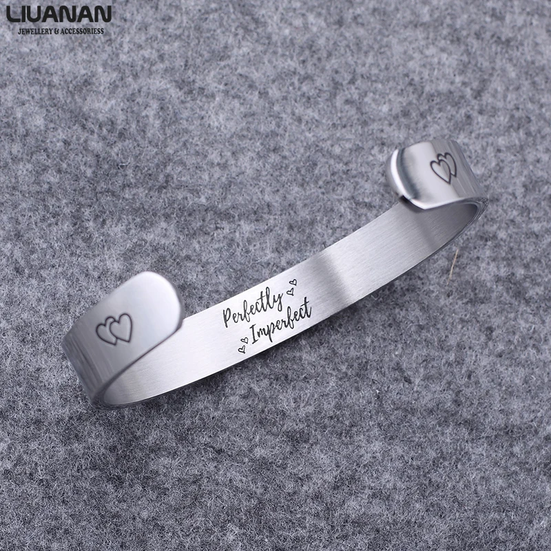 10 мм совершенно Imperfect Выгравированная манжета браслет широкий для женщин и